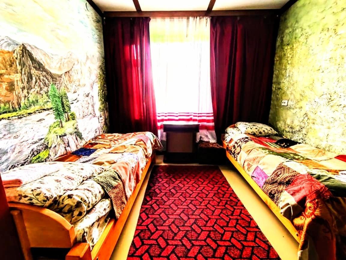Laila Guest House Mestia Exteriér fotografie