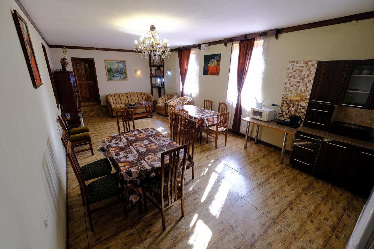 Laila Guest House Mestia Exteriér fotografie